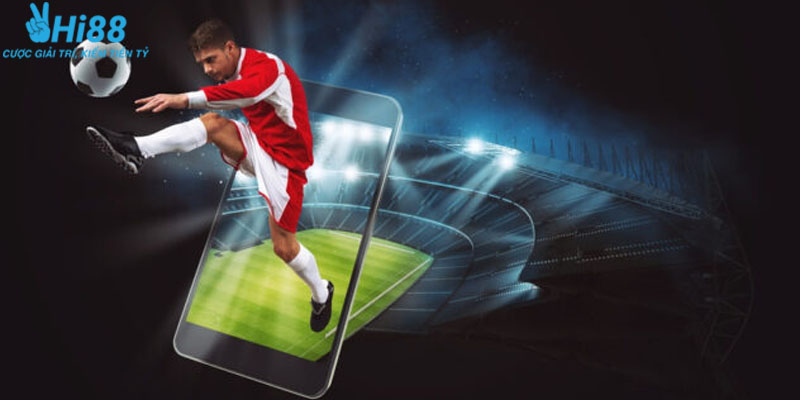 Nghiên cứu chiến thuật từ các chuyên gia có nhiều kinh nghiệm trong bóng đá